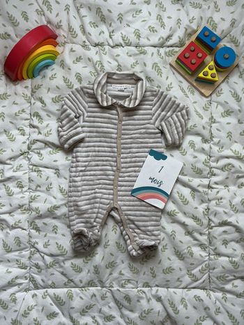 pyjama grenouillère en velours 1 mois rayé blanc et beige ouverture devant miracle of love