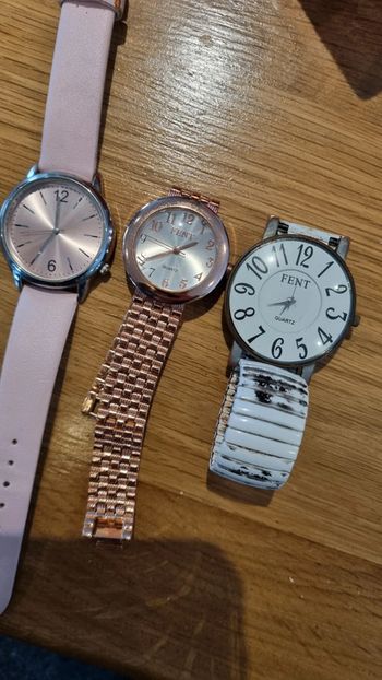 3 montres Fent tbe femme