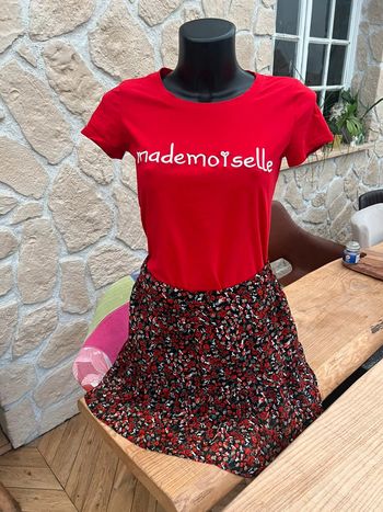 Jupe only taille S 36 en voilage doublée à fleurs neuve étiquette