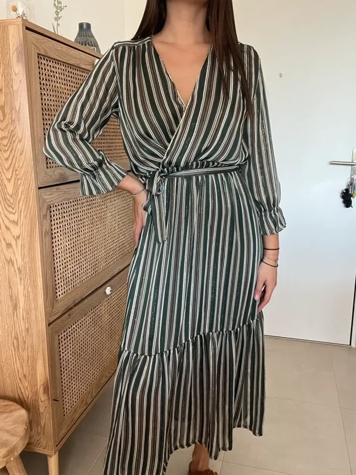 Robe longue verte à rayures Scarlet Roos - photo numéro 2