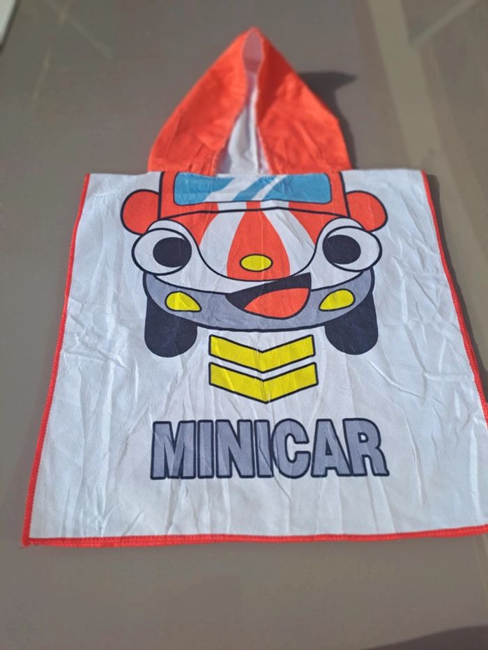 Cape de bain minicar