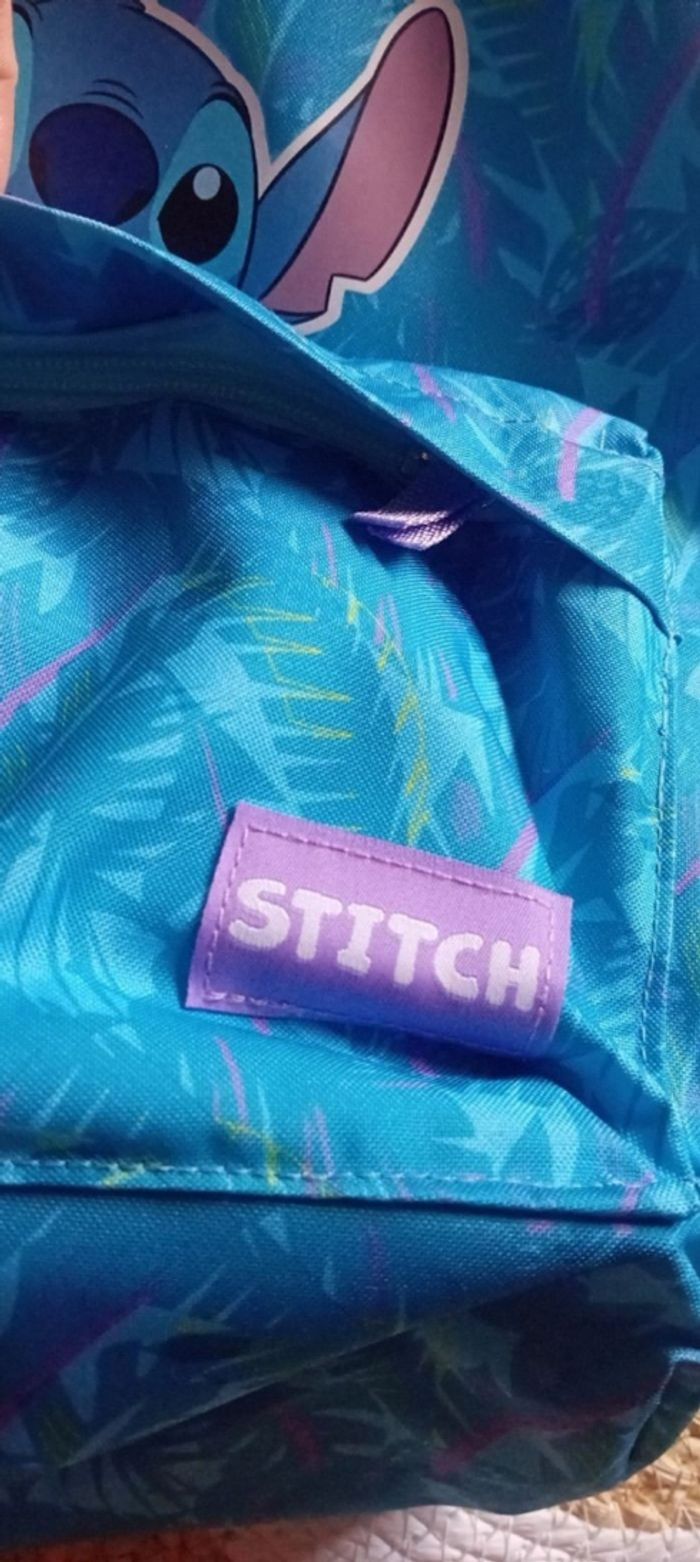 Sac à dos stitch neuf - photo numéro 4