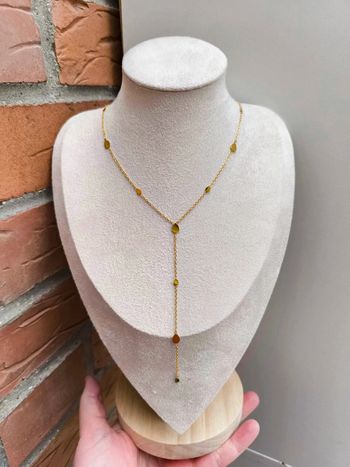 Pendentif doré en Y avec pampilles larmes