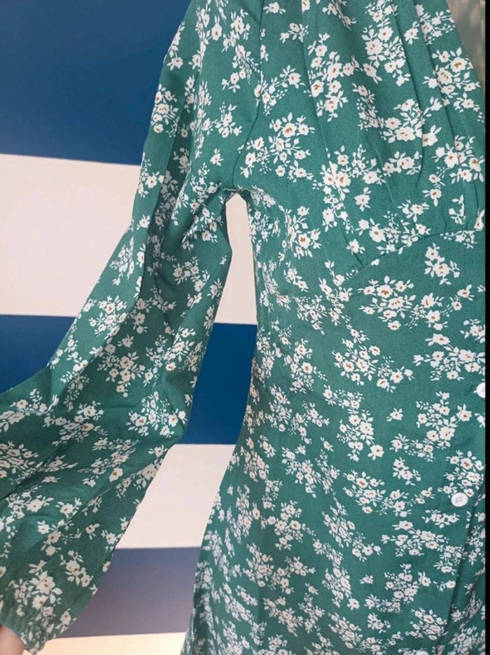 Superbe robe fleuri neuve Aachoae taille S/M - photo numéro 2