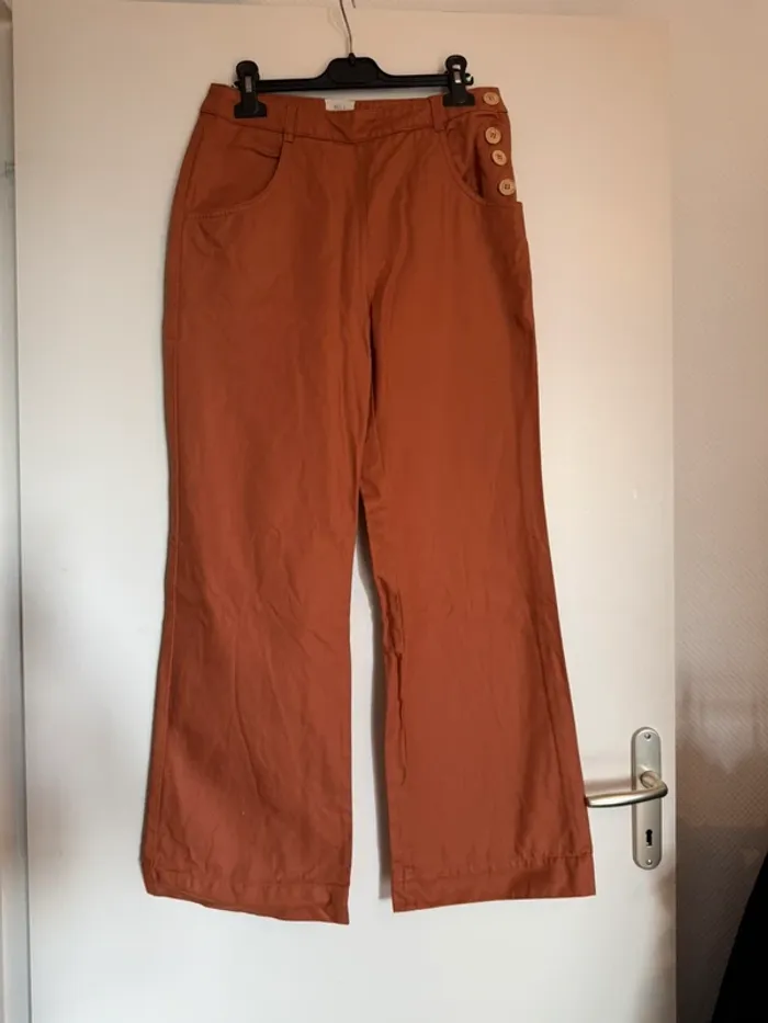 Pantalon droit en très bon état taille 36 promod