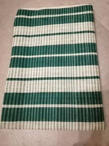 tissu vert et écru 185 x 80 cm