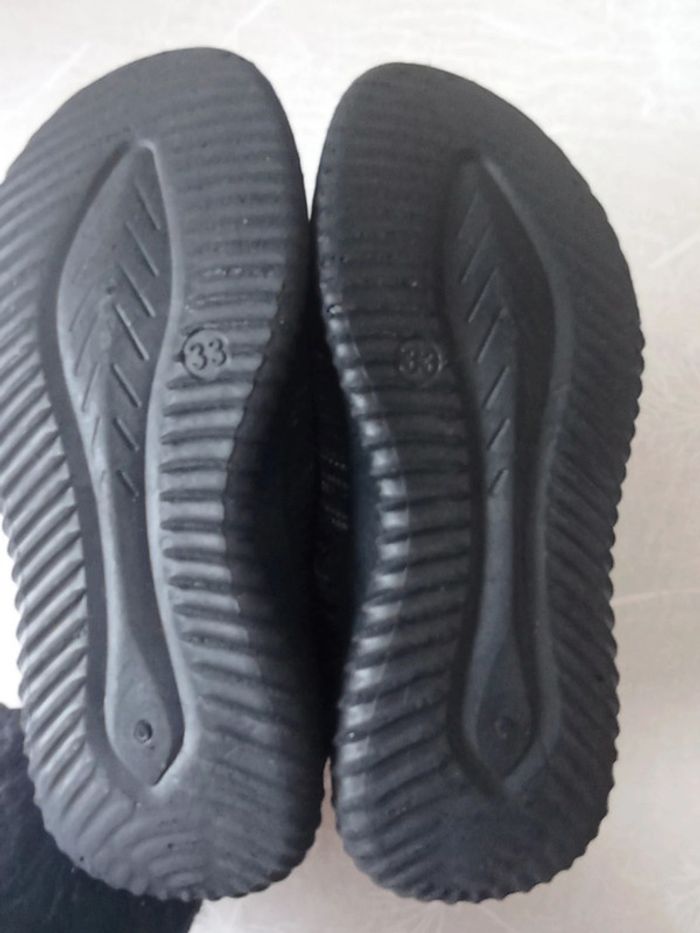 Basket à enfilée noir et gris taille 32 5€ - photo numéro 5