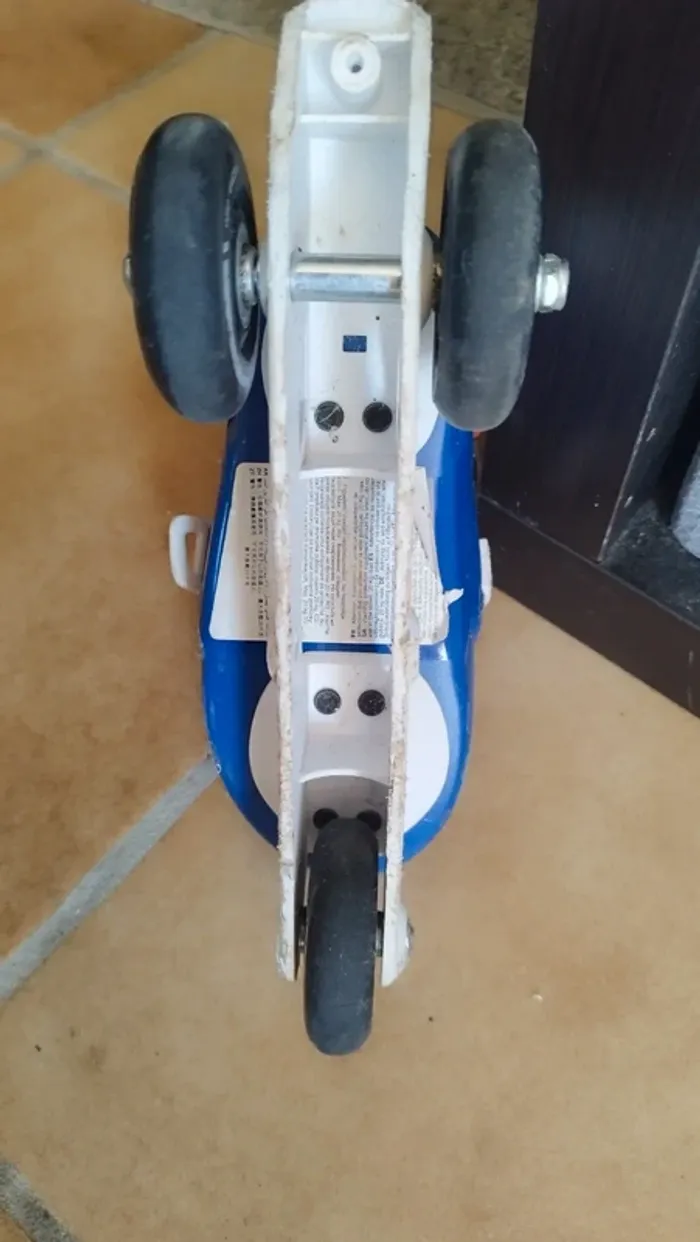 Roller 3 roues - photo numéro 3