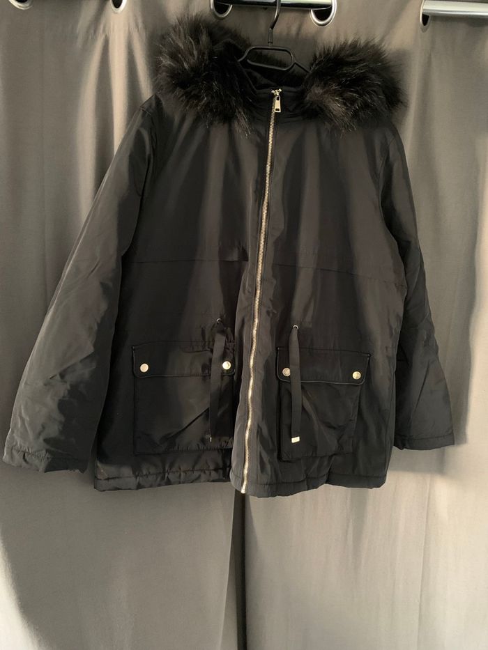 Manteau noir KIABI femme taille XL (46-48) – Élégant, chaud et en parfait état !