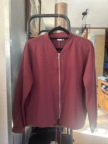Gilet zippé bordeaux