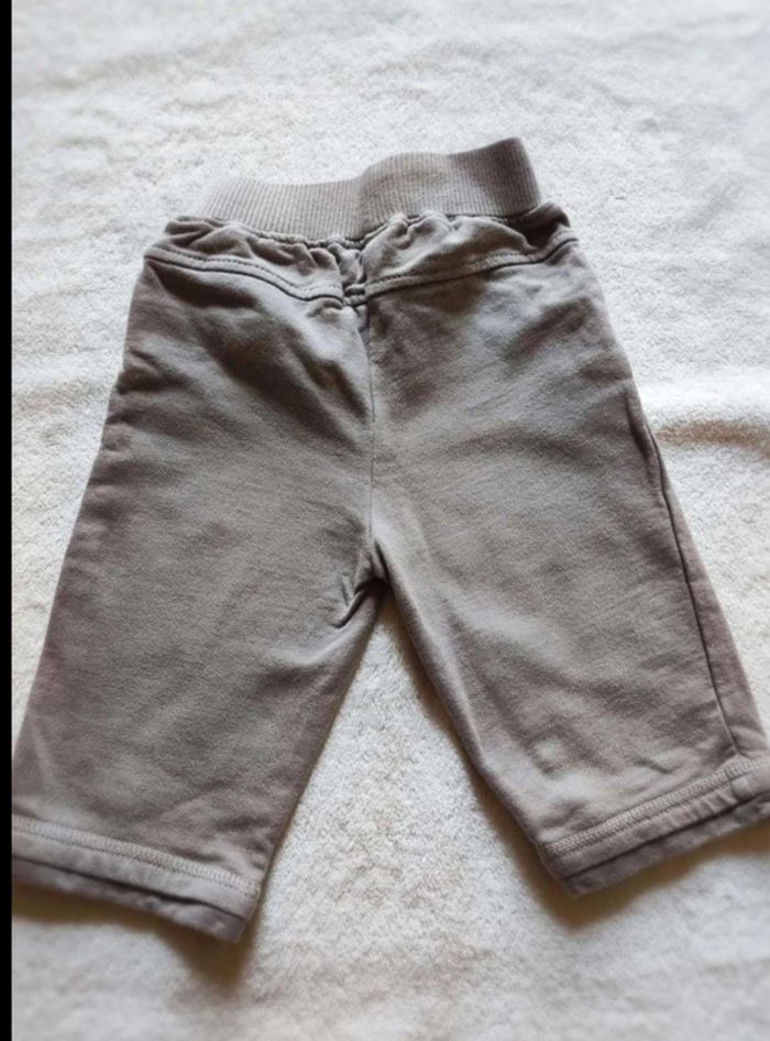 Pantalon  gris bébé  6 mois automne - photo numéro 3