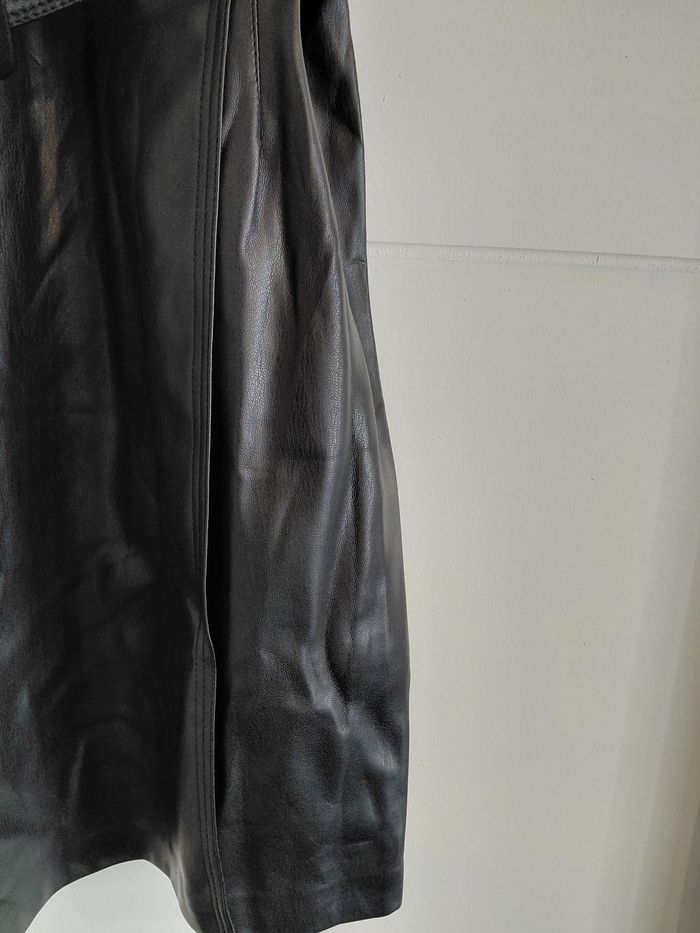 Robe en cuir - photo numéro 3