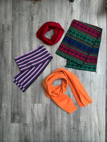 Lot echarpes / tour de cou