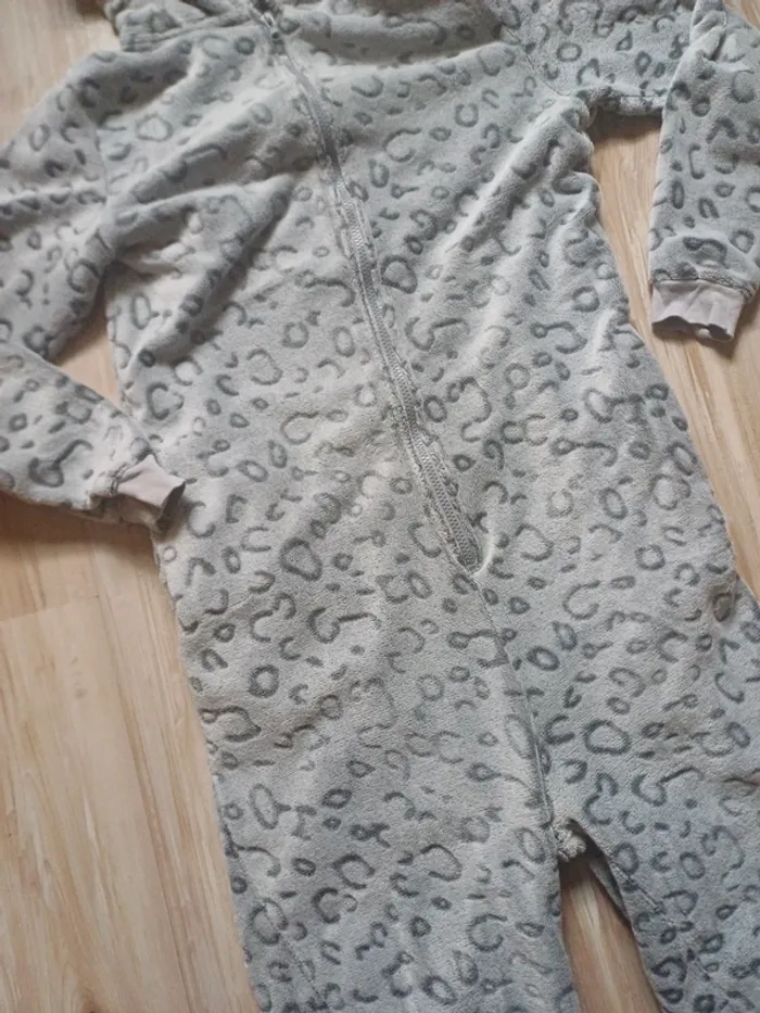 Combi Pyjama chaud une pièce leopard taille S - photo numéro 2