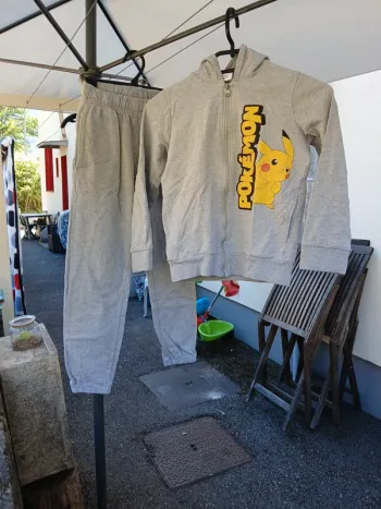 Ensemble pokémon pikachu