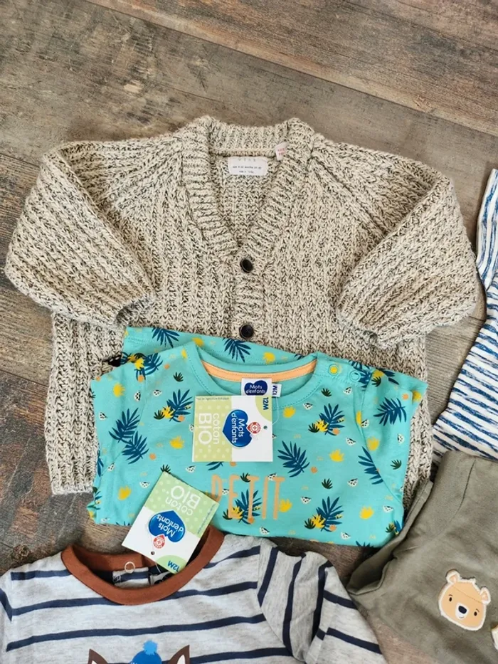 Lot vêtements garçon 12 mois - photo numéro 2