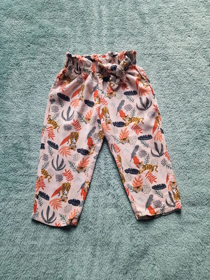 Très beau pantalon 18 mois