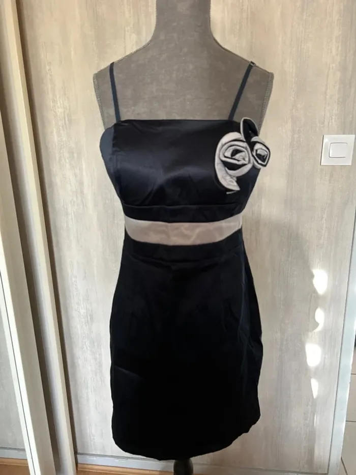 Robe satinée bleu