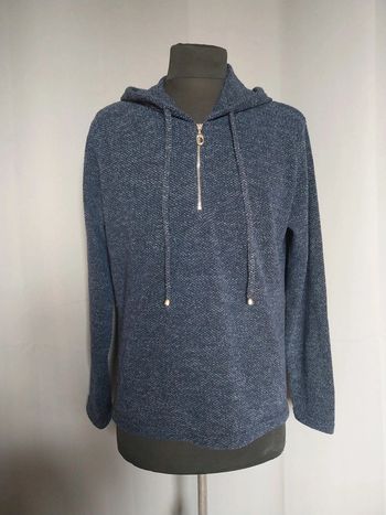 Pull capuche bleu