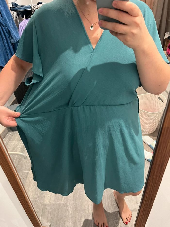 Robe bleue clair col V - photo numéro 4
