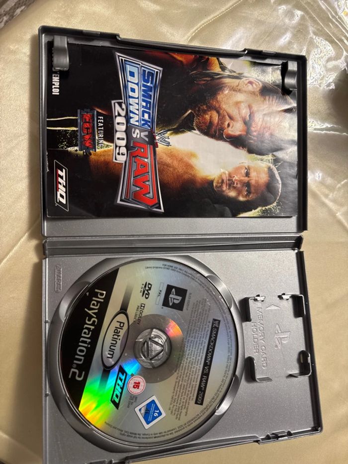 Smackdown vs raw 2009 - photo numéro 2