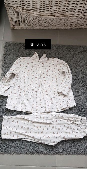 Pyjama  taille 6 ans