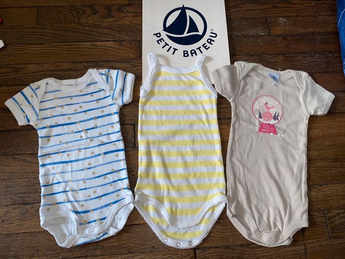 lot body Petit Bateau 6 mois