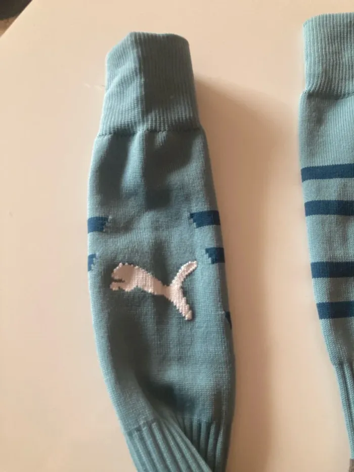 Chaussettes de foot neuves puma - photo numéro 3