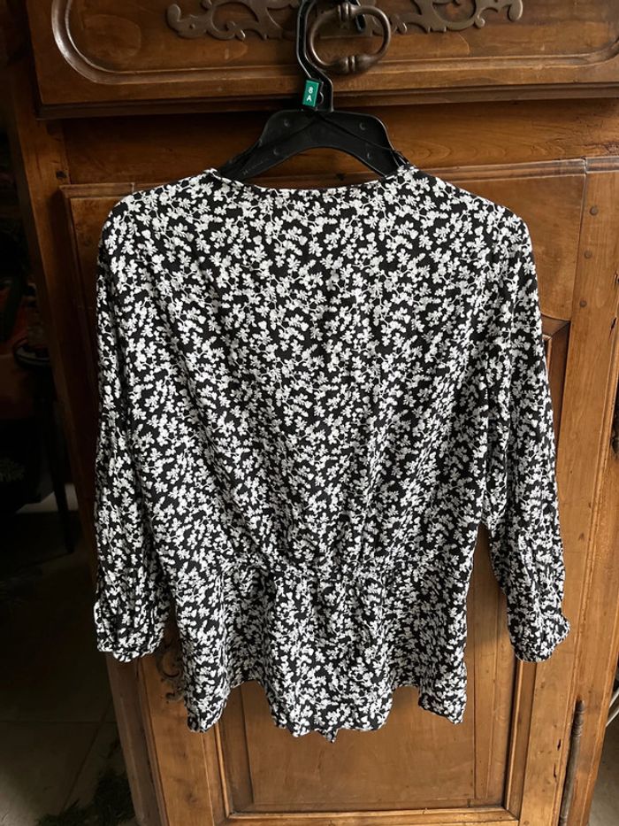 Chemise à fleur - photo numéro 4