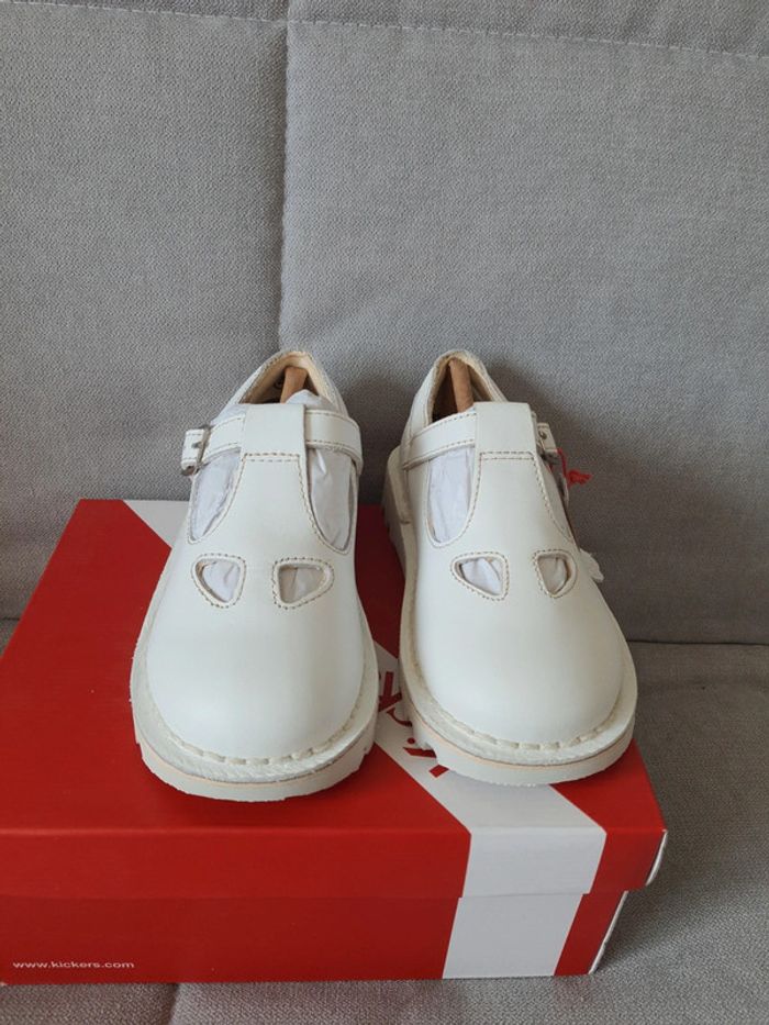Babies salomés ballerines mary jane en cuir Kickers pointure 26 neuf avec étiquettes - photo numéro 2