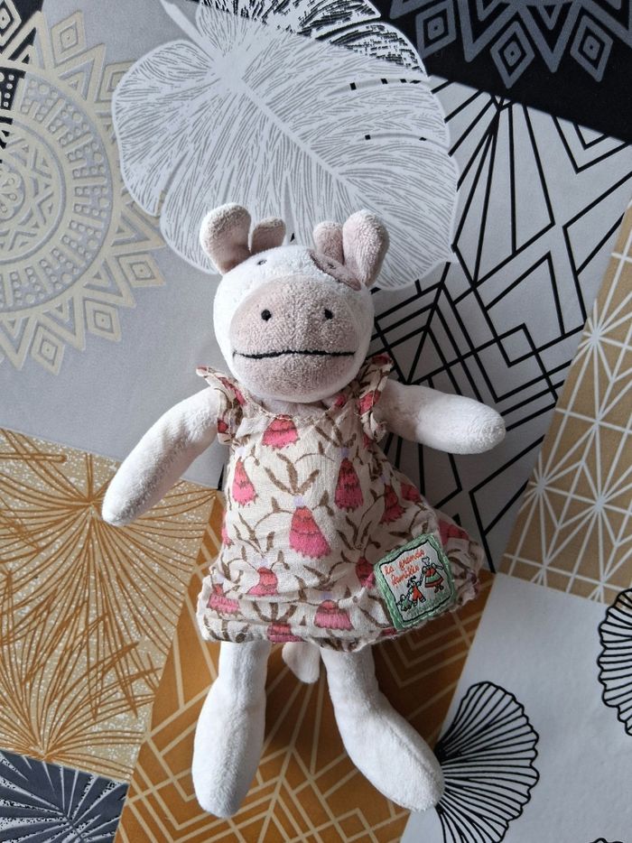 Petite peluche doudou vache Moulin Roty