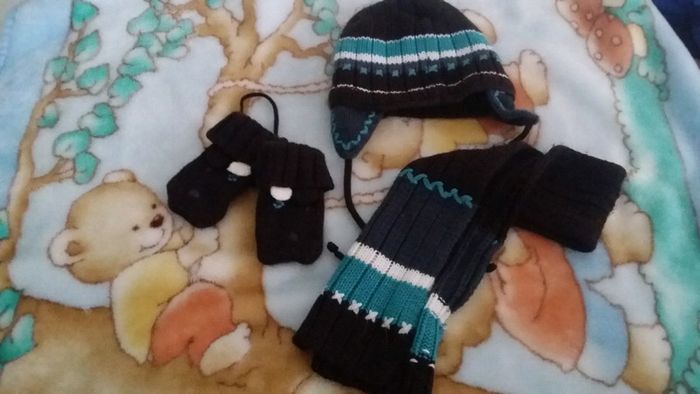 Ensemble bonnet écharpe et gants