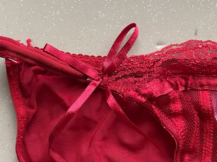 Ensemble soutien gorge rouge dentelle 85B - photo numéro 5