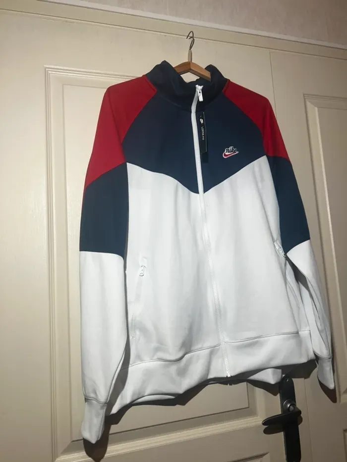 Veste Nike - photo numéro 2