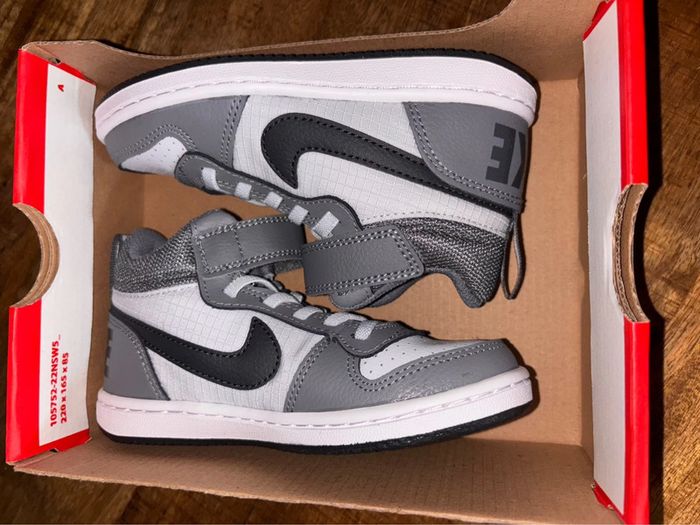 Baskets Nike P.27,5 Neuves - photo numéro 9