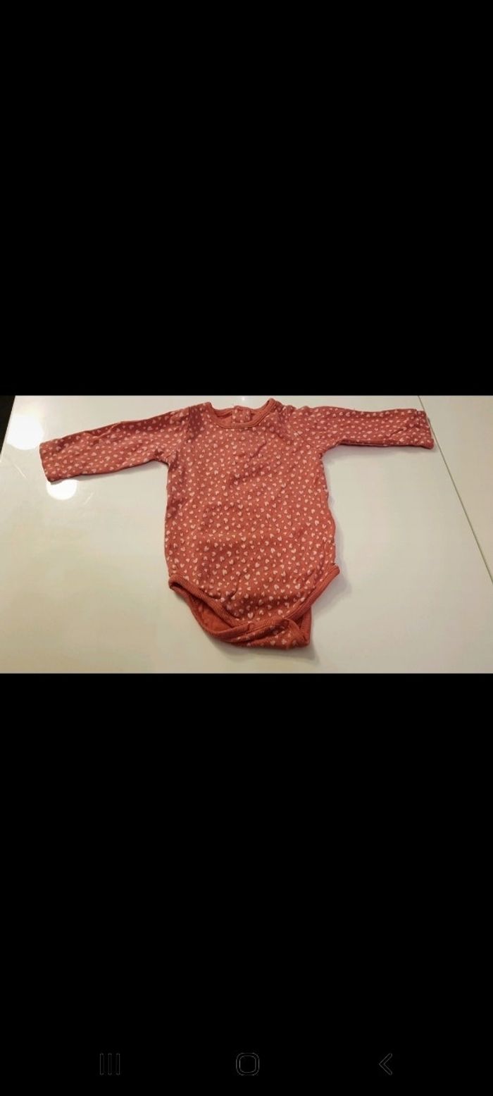 Body manches longues taille 6mois DPAM
