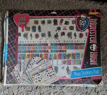 Gros lot de stikers Monster High