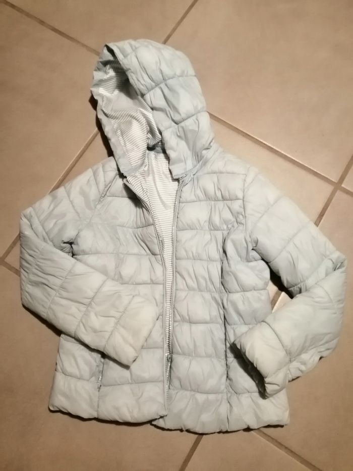 Blouson capuche bleu clair