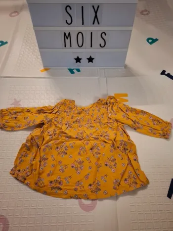 Haut / Blouse fille 6-9 mois