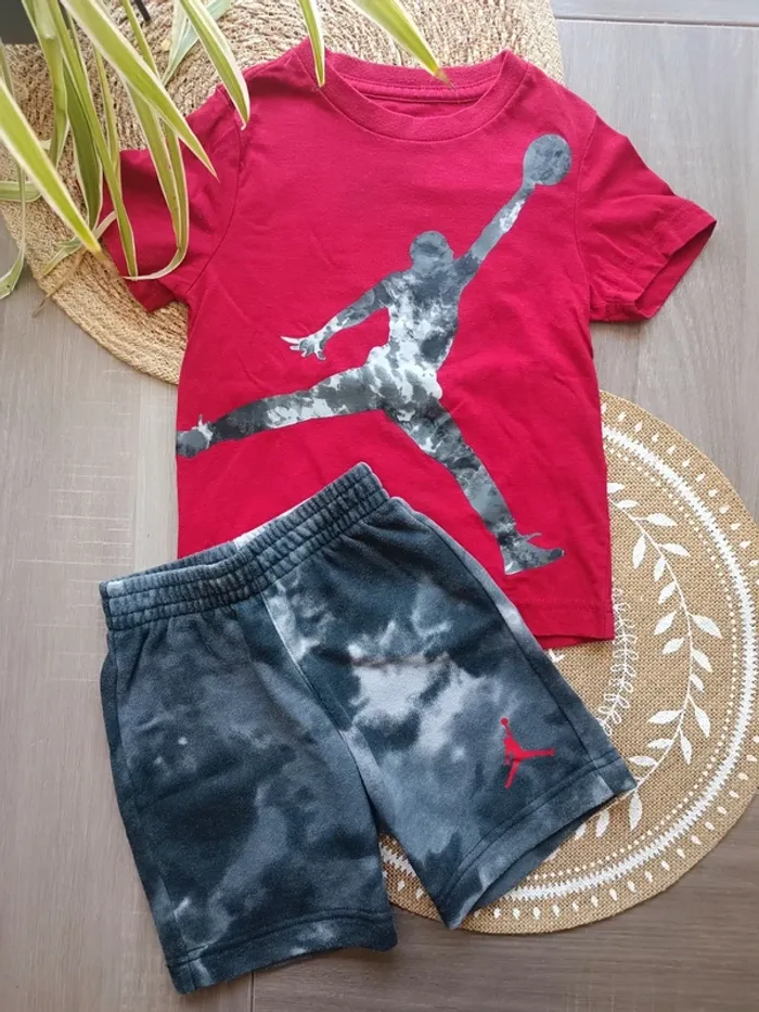 🐼 Ensemble Jordan taille 2-3ans