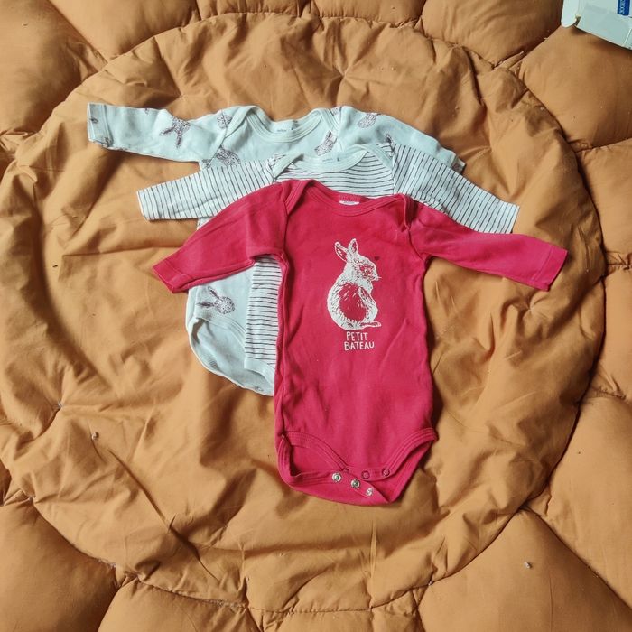 Lot 3 de 3 bodies fille 3 mois manches longues