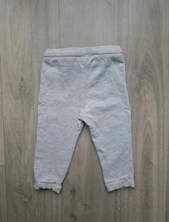 Jogging gris - photo numéro 2