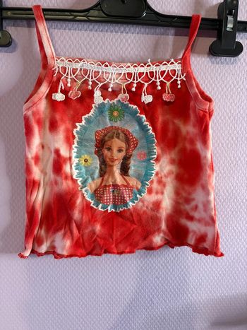 Top tie and Dye, motif Barbie avec broderie cerises