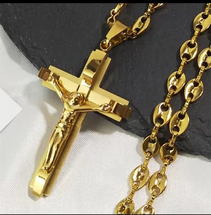Chaîne avec pendentif