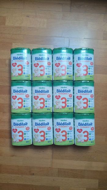 12 boîtes de lait Bledilait croissance 3