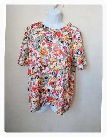 Blouse fleurie Taille 46