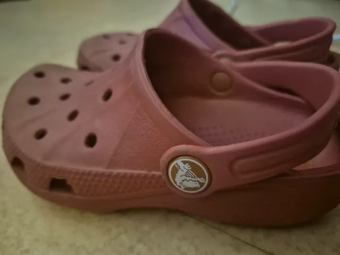 Crocs 27/29 bordeaux - photo numéro 3