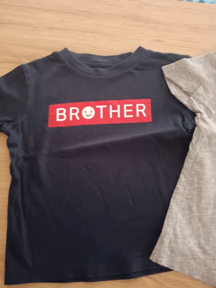 Lot de 2 t-shirt marque Pep&co 12 mois - photo numéro 2