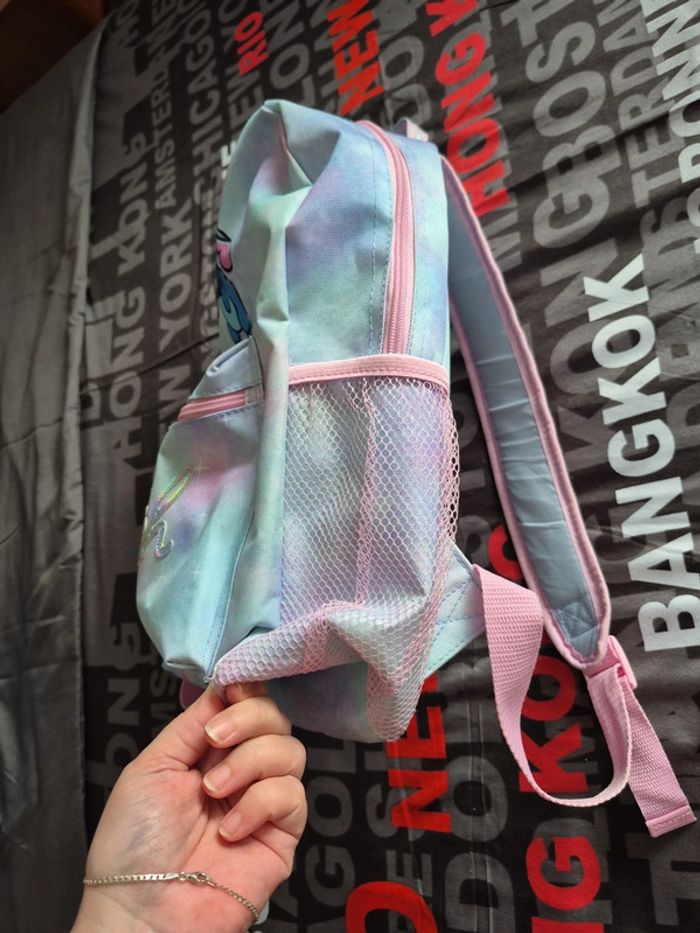 Sac a dos et ca pochette Stitch - photo numéro 4