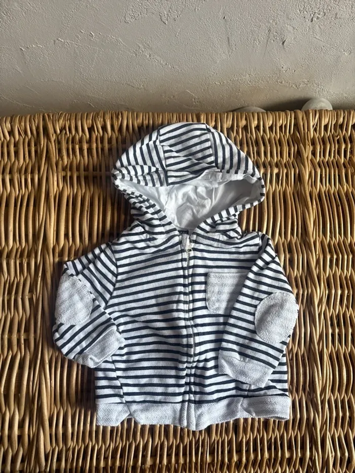 Veste marinière Kiabi 12 mois en très bon état